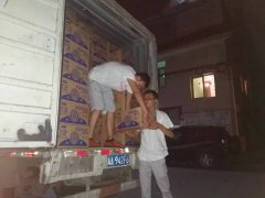 师傅特制急难救帮爱心泡面车